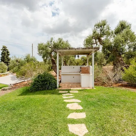 Trullo Di Charme Остуни